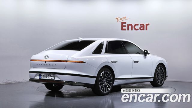 Hyundai Grandeur Hybrid (GN7) Calligraphy 2023 — фото 2