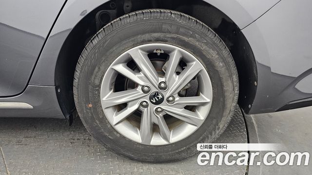 Kia K5 (II) 2.0 Luxury 2020 — фото 21