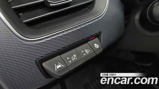 Renault Korea XM3 1.3 TCe RE Signature 2022 — фото 17