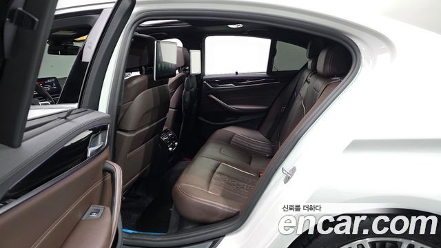 BMW 5 Series (G30) 530i M Sport Package Plus 2019 — фото 12