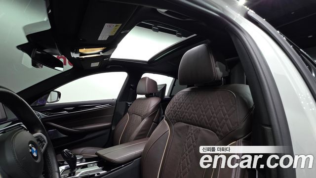 BMW 5 Series (G30) 530i M Sport Package Plus 2019 — фото 17