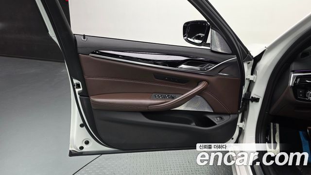 BMW 5 Series (G30) 530i M Sport Package Plus 2019 — фото 24