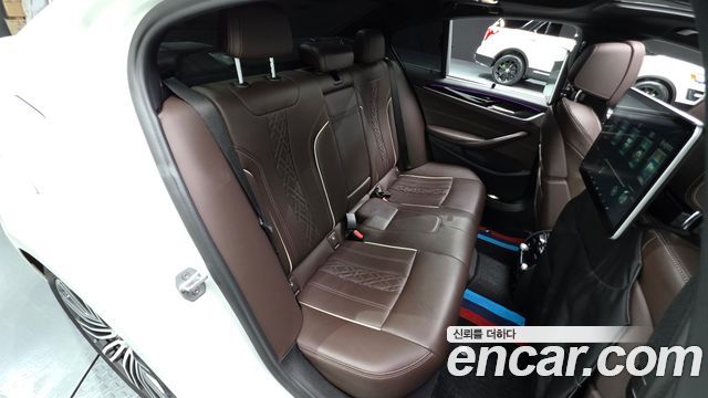 BMW 5 Series (G30) 530i M Sport Package Plus 2019 — фото 26