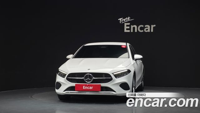 Mercedes-Benz A-Class (W177) A220 Hatchback 2024 — фото 3