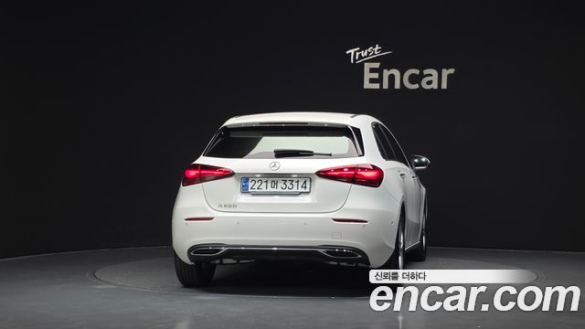 Mercedes-Benz A-Class (W177) A220 Hatchback 2024 — фото 4