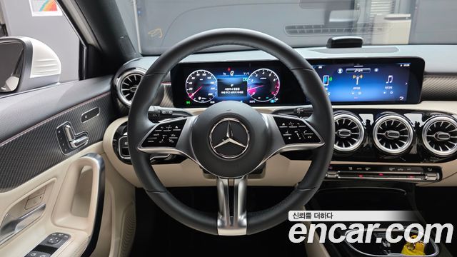 Mercedes-Benz A-Class (W177) A220 Hatchback 2024 — фото 12