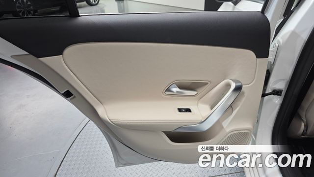 Mercedes-Benz A-Class (W177) A220 Hatchback 2024 — фото 25