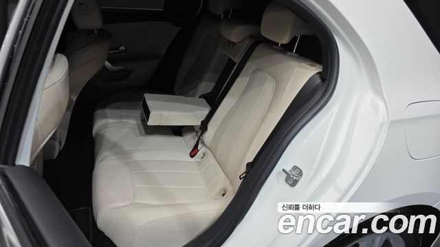 Mercedes-Benz A-Class (W177) A220 Hatchback 2024 — фото 26