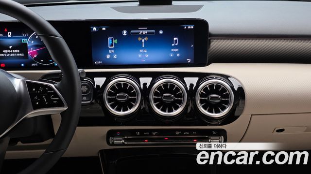 Mercedes-Benz A-Class (W177) A220 Hatchback 2024 — фото 29