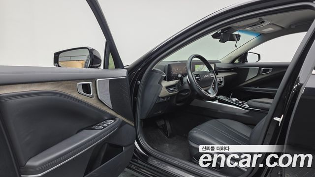 Kia K8 2.5 Gasoline 2WD Noblesse 2024 — фото 10