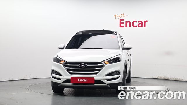 Hyundai Tucson Diesel 2.0 2WD Style 2017 — фото 3