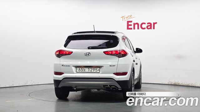Hyundai Tucson Diesel 2.0 2WD Style 2017 — фото 4