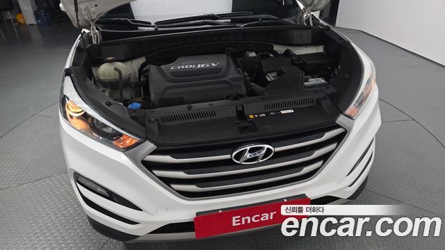Hyundai Tucson Diesel 2.0 2WD Style 2017 — фото 6