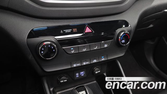 Hyundai Tucson Diesel 2.0 2WD Style 2017 — фото 16