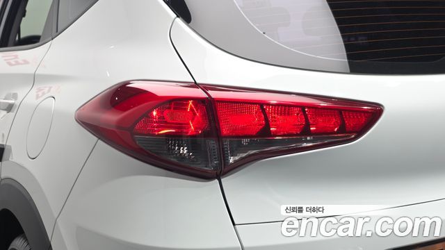 Hyundai Tucson Diesel 2.0 2WD Style 2017 — фото 23