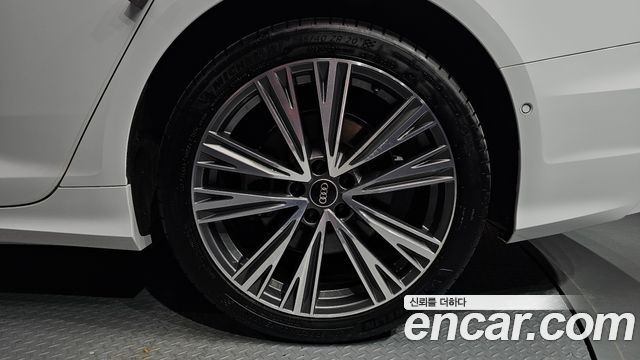 Audi A6 (C8) 45 TDI Quattro Premium 2022 — фото 21