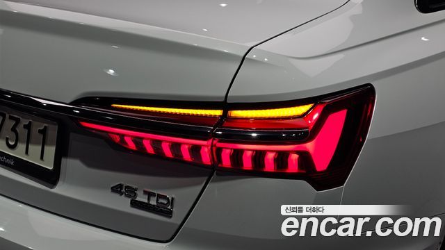Audi A6 (C8) 45 TDI Quattro Premium 2022 — фото 23
