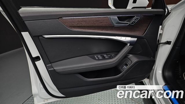 Audi A6 (C8) 45 TDI Quattro Premium 2022 — фото 24