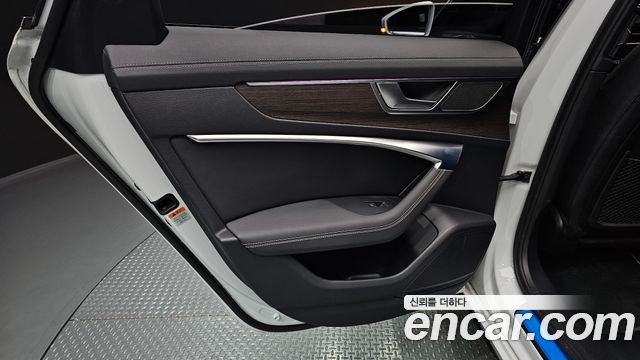 Audi A6 (C8) 45 TDI Quattro Premium 2022 — фото 25
