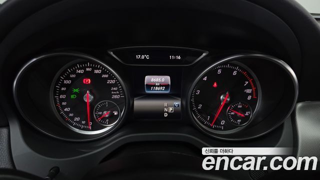 Mercedes-Benz CLA-Class (C117) CLA220 AMG Line 2018 — фото 8