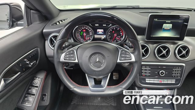 Mercedes-Benz CLA-Class (C117) CLA220 AMG Line 2018 — фото 12