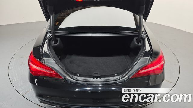 Mercedes-Benz CLA-Class (C117) CLA220 AMG Line 2018 — фото 14