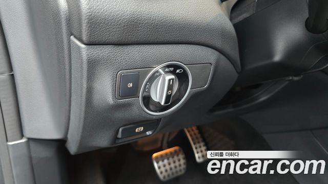 Mercedes-Benz CLA-Class (C117) CLA220 AMG Line 2018 — фото 17