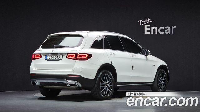 Mercedes-Benz GLC-Class (X253) GLC300e 4MATIC 2021 — фото 2
