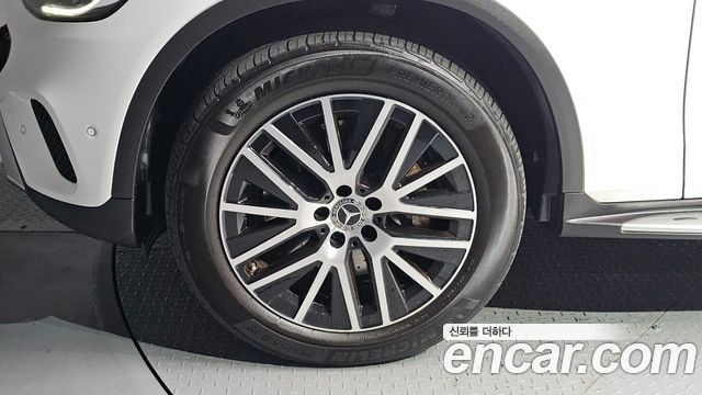 Mercedes-Benz GLC-Class (X253) GLC300e 4MATIC 2021 — фото 5