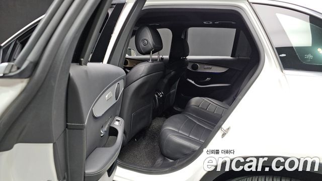 Mercedes-Benz GLC-Class (X253) GLC300e 4MATIC 2021 — фото 17