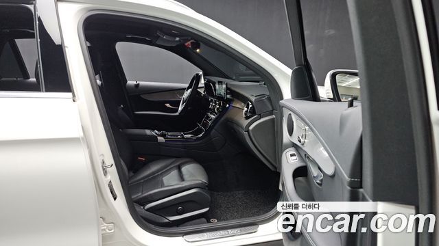 Mercedes-Benz GLC-Class (X253) GLC300e 4MATIC 2021 — фото 18