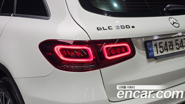 Mercedes-Benz GLC-Class (X253) GLC300e 4MATIC 2021 — фото 23