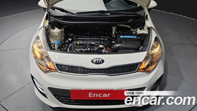 Kia Pride 5DR 1.4 MPI Trendy 2016 — фото 6