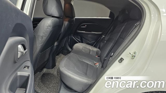 Kia Pride 5DR 1.4 MPI Trendy 2016 — фото 11