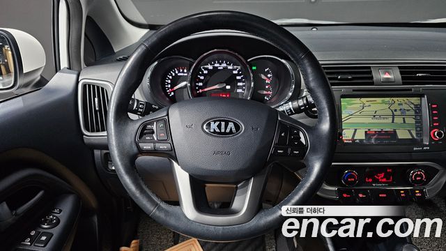 Kia Pride 5DR 1.4 MPI Trendy 2016 — фото 13