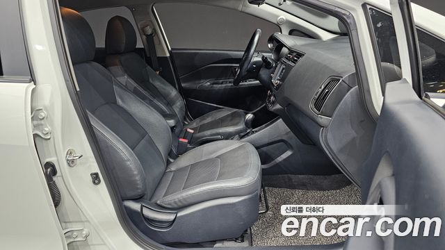 Kia Pride 5DR 1.4 MPI Trendy 2016 — фото 26
