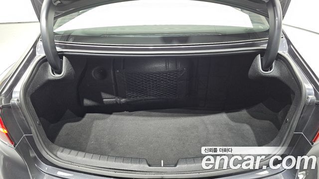 Kia K7 Premier 3.0 LPI Prestige 2020 — фото 20