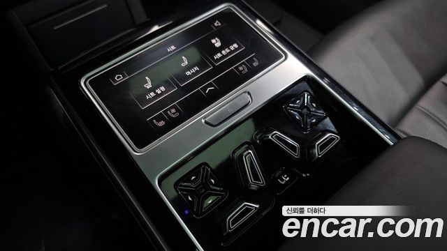 Audi A8 (D5) 55 TFSI Quattro LWB 2021 — фото 19