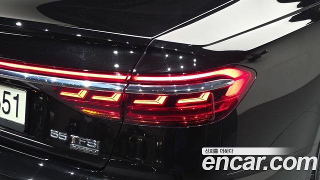Audi A8 (D5) 55 TFSI Quattro LWB 2021 — фото 23