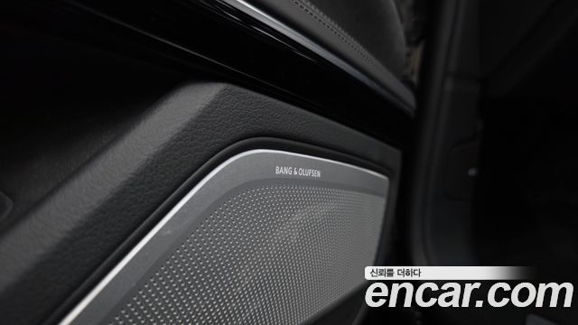 Audi A8 (D5) 55 TFSI Quattro LWB 2021 — фото 33