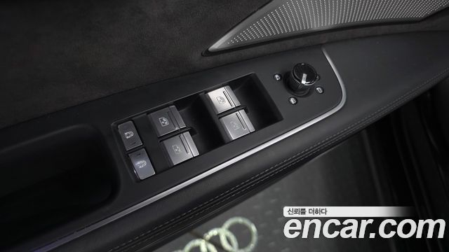 Audi A8 (D5) 55 TFSI Quattro LWB 2021 — фото 34