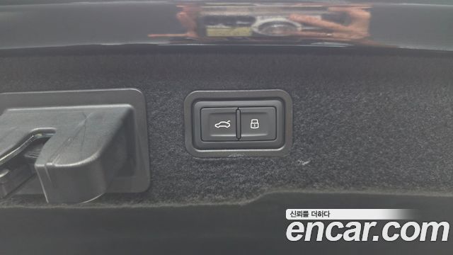 Audi A8 (D5) 55 TFSI Quattro LWB 2021 — фото 42