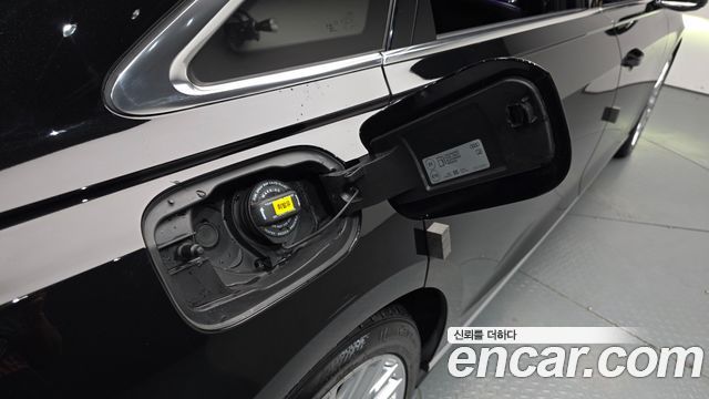 Audi A8 (D5) 55 TFSI Quattro LWB 2021 — фото 43