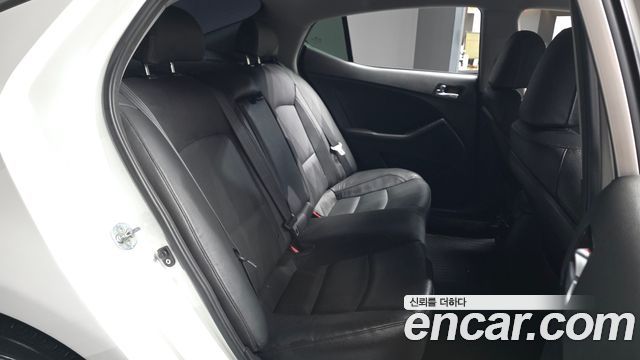 Kia K5 LPI Prestige 2014 — фото 12