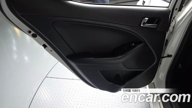 Kia K5 LPI Prestige 2014 — фото 25