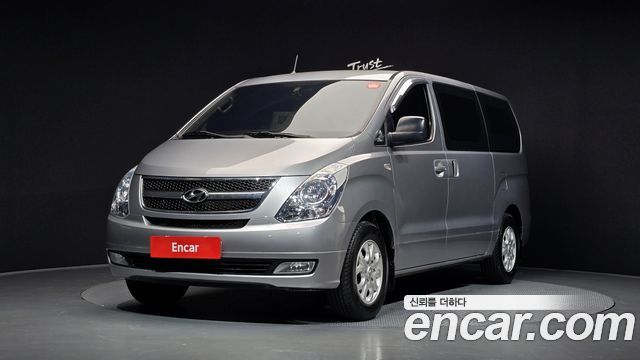 Hyundai Grand Starex 3-Seater VAN CVX Luxury