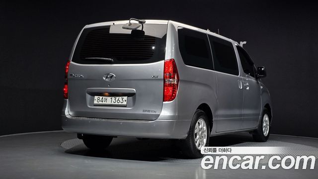 Hyundai Grand Starex 3-Seater VAN CVX Luxury 2014 — фото 2