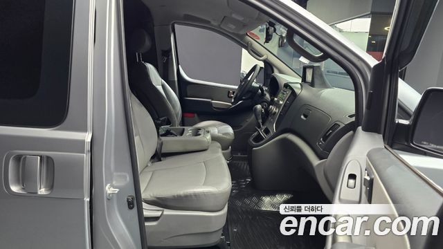 Hyundai Grand Starex 3-Seater VAN CVX Luxury 2014 — фото 11