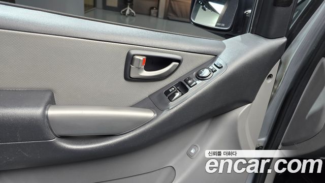 Hyundai Grand Starex 3-Seater VAN CVX Luxury 2014 — фото 24