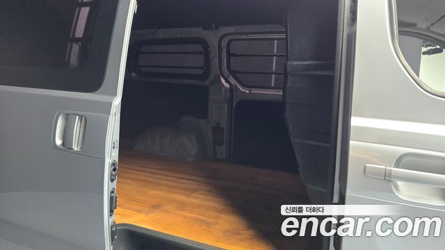 Hyundai Grand Starex 3-Seater VAN CVX Luxury 2014 — фото 26